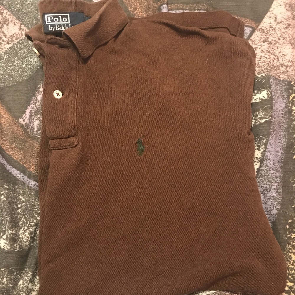 Collared polo shirt